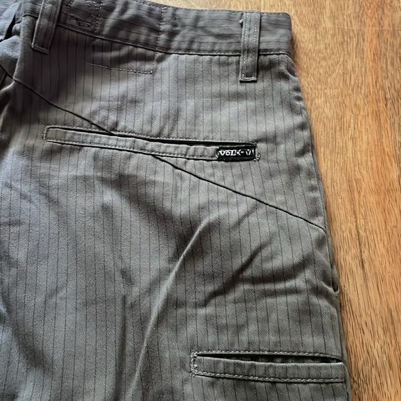Volcom 10” grey pinstripe short - Picture 3 of 5